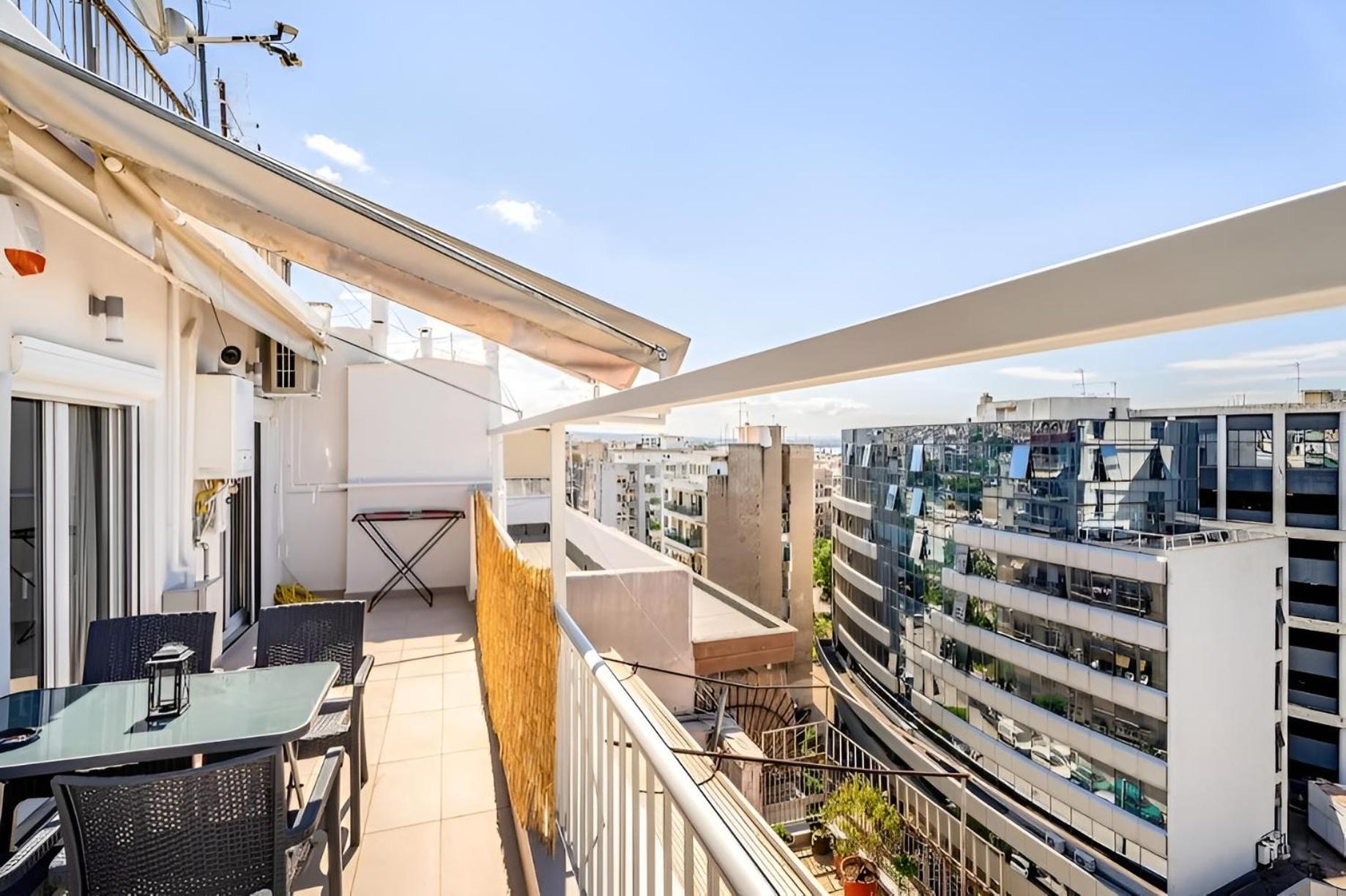 Elegant, Modern & Spacious Apartment In Thessaloniki With Balcony Екстериор снимка